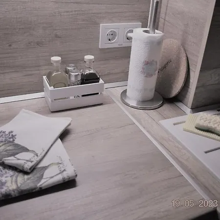 شقة White Cat